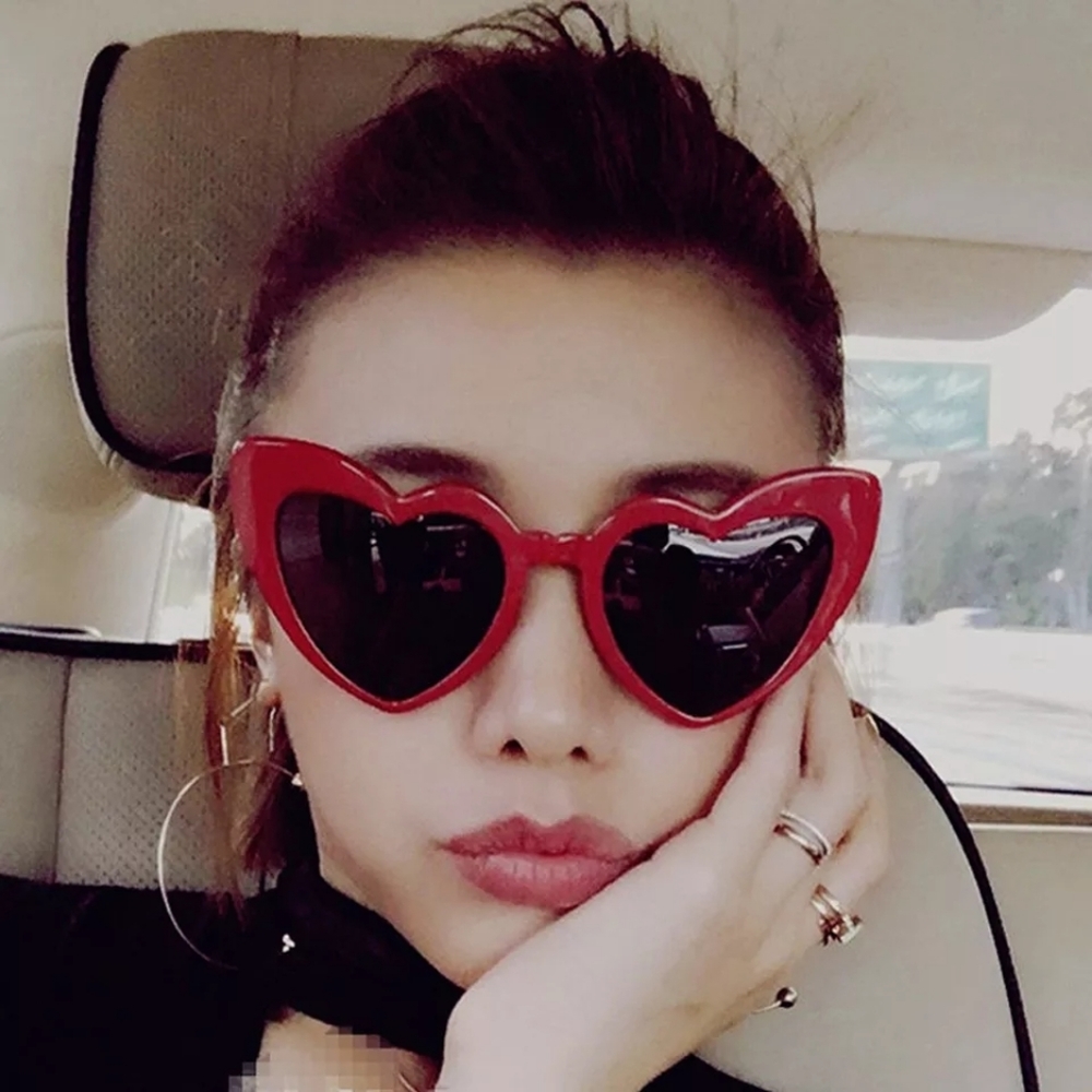 Heart Shaped Retro Cat Eye Sunglasses Leopard or Cherry Red